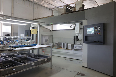 木上山水 參觀雪鐵龍C6真木飾板供應(yīng)商